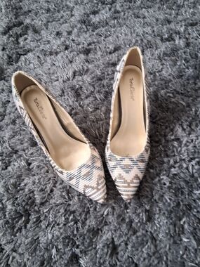 Classic Beige Patterned Pointed-Toe Pumps
